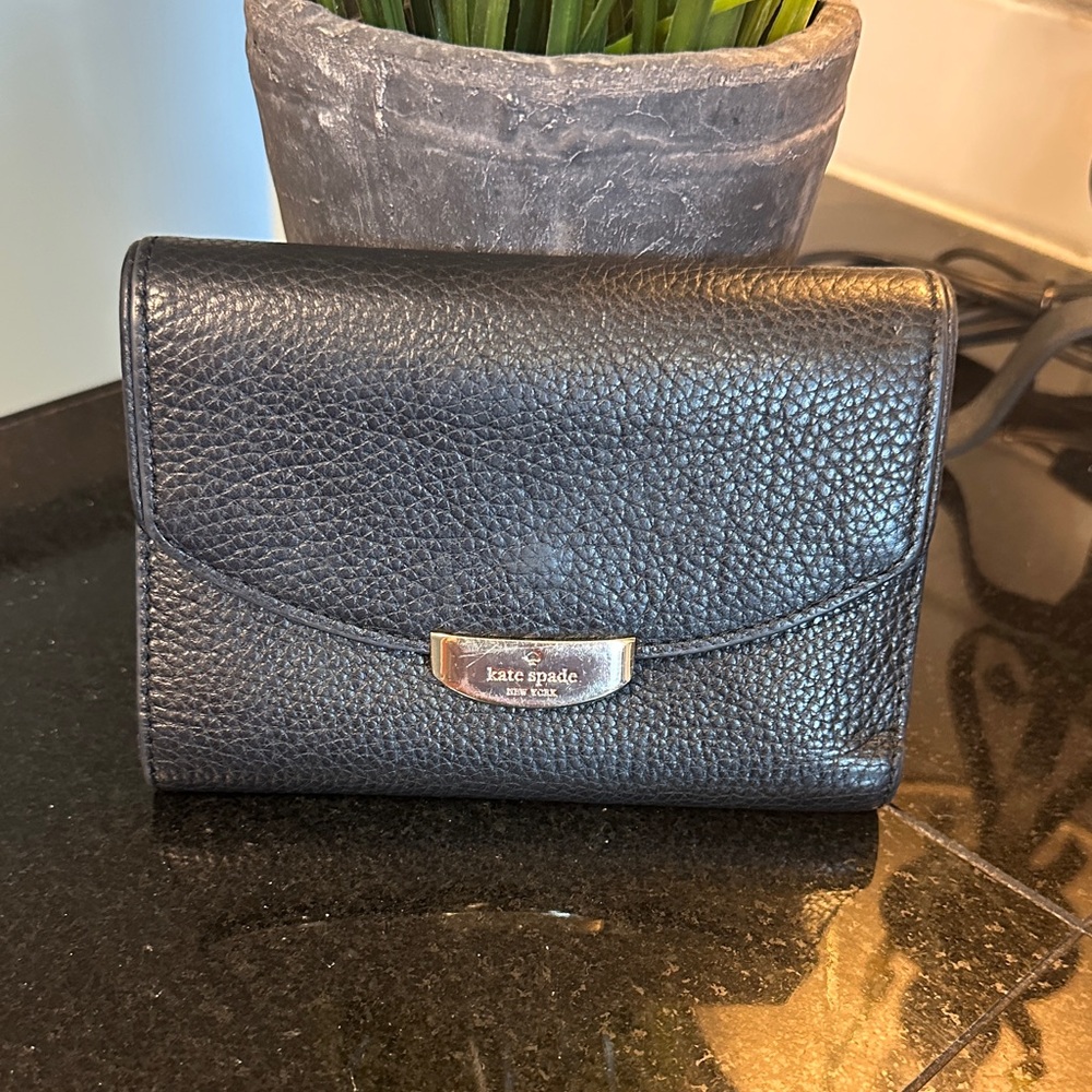 Kate Spade Pebbled Black Wallet